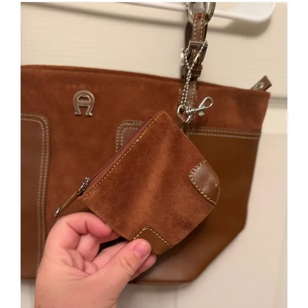 Etienne‎ Aigner NWOT Suede and Genuine Leather Tote Shoulder Bag with Coin Purse - Image 3