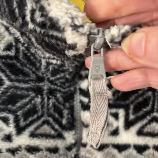 Aeropostale Prince & Fox XL Womens Nordic Fair Isle Fleece Quarter Zip Pullover - Image 5