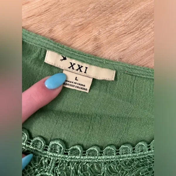 Forever 21 Green Top. Large. - Image 3