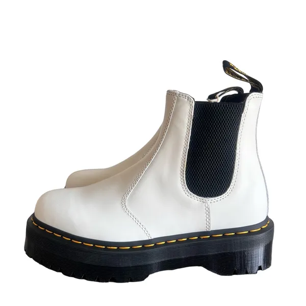 Dr. Martens NEW Unisex 2976 Quad Boot Size 10 or 9 #B1157A - Image 3