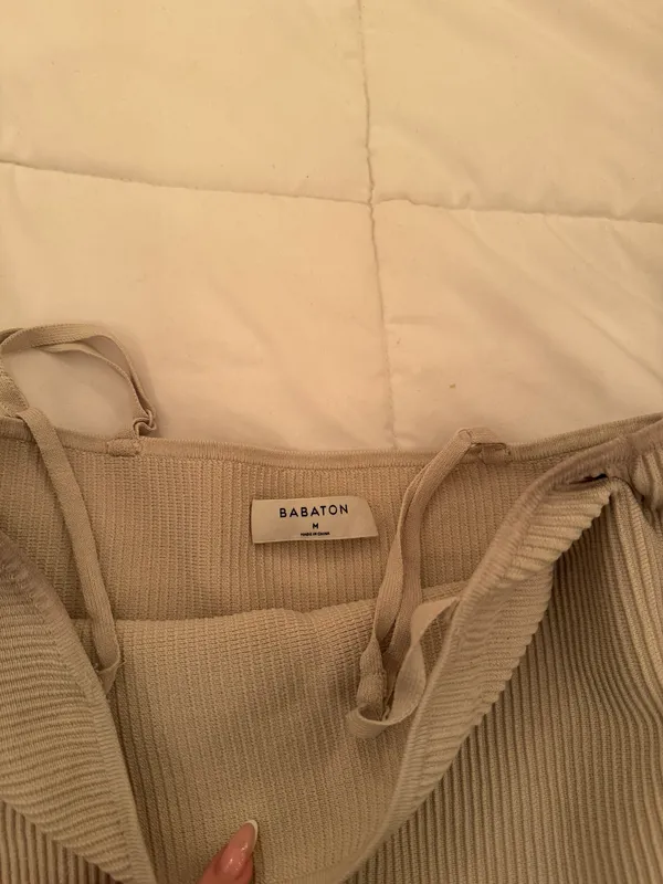 Aritzia Babaton Tank Top - Image 4