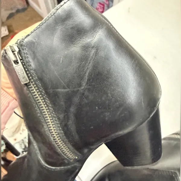 Frye Jennifer Black Leather Ankle Boots Sz 8 Western Americana Country - Image 2