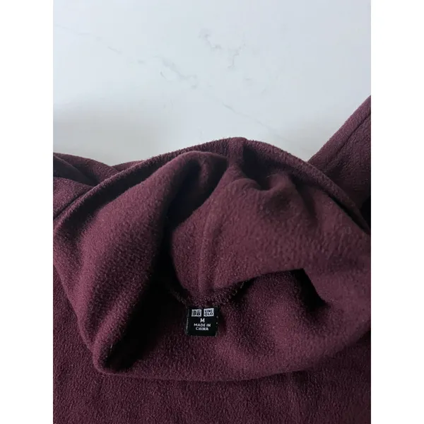 Uniqlo Heattech Fleece Turtleneck Medium Burgundy - Image 4