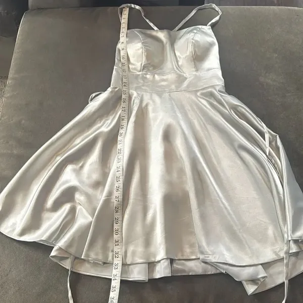 Women’s Silver Satin Short Prom Party Dress Spaghetti Straps Size 6 *READ - Image 6