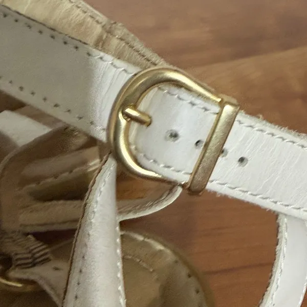 Born Womens F38301 White Gold Metallic Leather Ankle Strap Flat Sandals Size 9M - Image 6