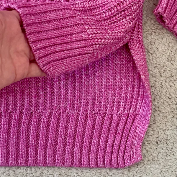 American Eagle AEO Pink Crew Neck Sweater Medium Cozy Split Hem - Image 3