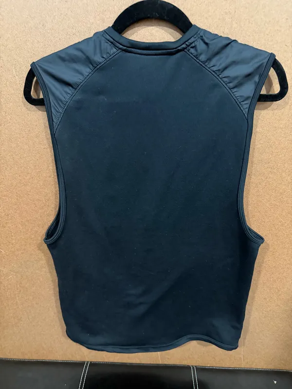 Under Armour Sleeve men shirt activewear S black - Image 4