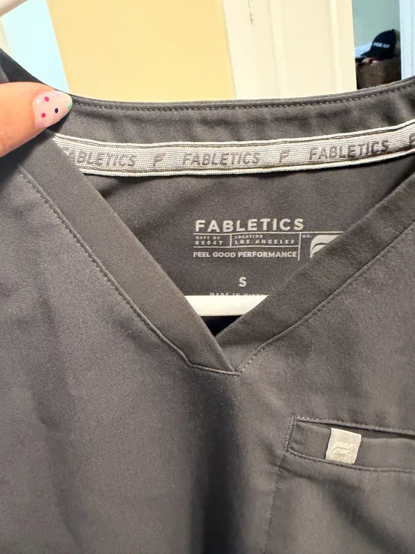Fabletics Scrub Set - Image 7