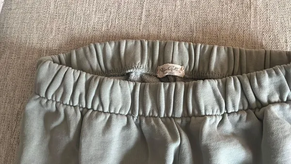 Brandy Melville Rosa Sweatpants - Image 4