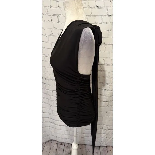 Fredericks of Hollywood Convertible black V-neck top with gathered ruching Large - Image 2