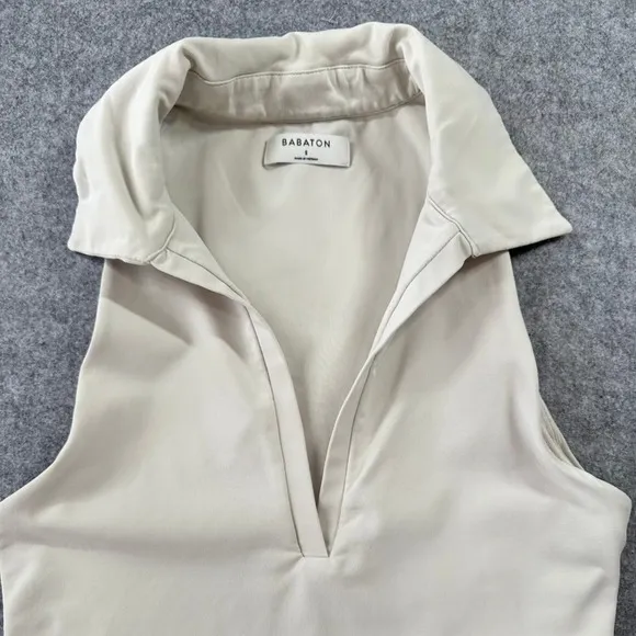Babaton‎ Size Small Sculpt Knit Polo Top Beige Sleeveless V-Neck Crop Top - Image 2