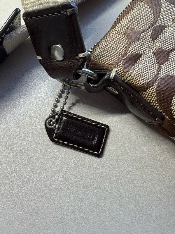 Coach Crossbody Purse Vintage - Image 3
