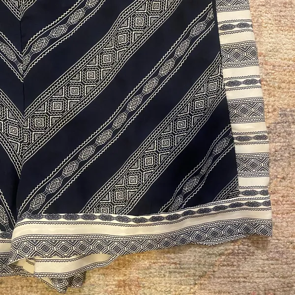 Xhilaration Pull-On Elastic Waist Bohemian Navy & White Shorts - Image 2