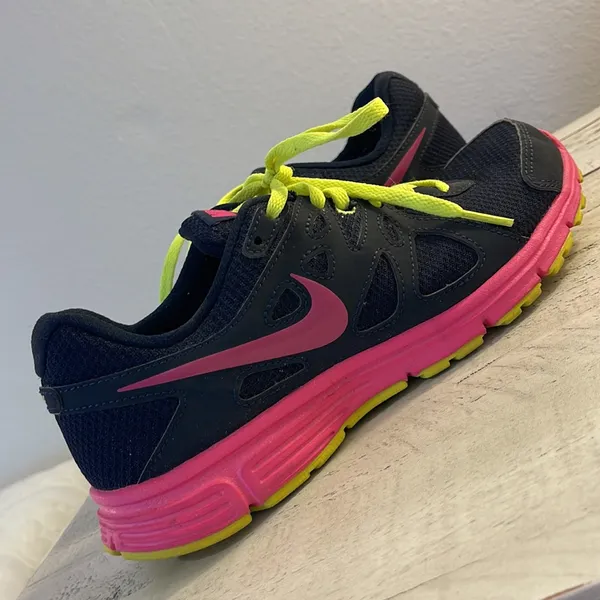 Women’s Nike Revolution 2 Running Shoe - Image 5