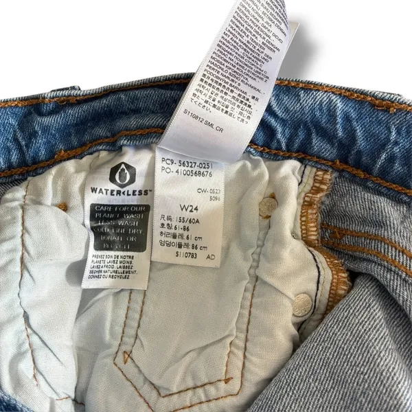 Levi’s 501 button fly distressed cutoff denim shorts size 24 - Image 8