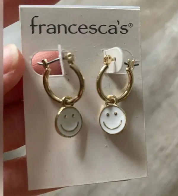 Francesca’s Smiley Hoop Earrings White And Gold NWT - Image 3