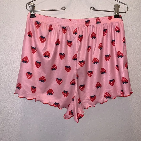 Amazon Woman’s two piece pink strawberry sexy set pajama set - Image 5