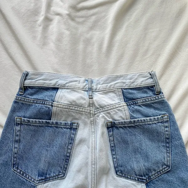 Pacsun two toned lightwash jeans - Image 6