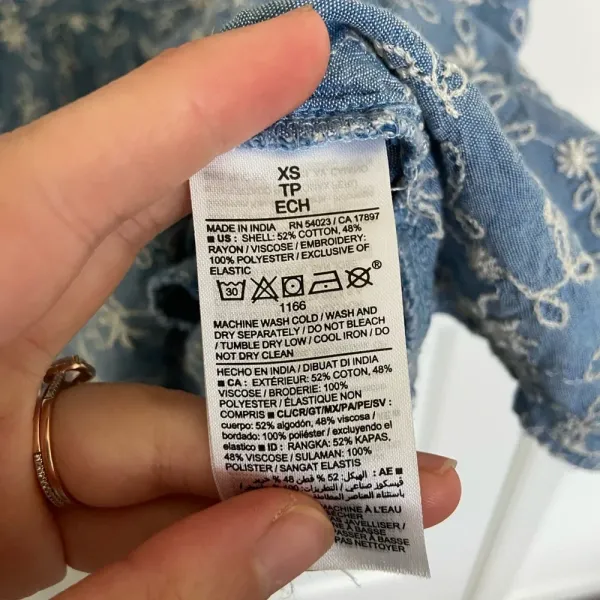 EUC | Old Navy women’s long sleeve smocked dress —‎ XS - Image 4