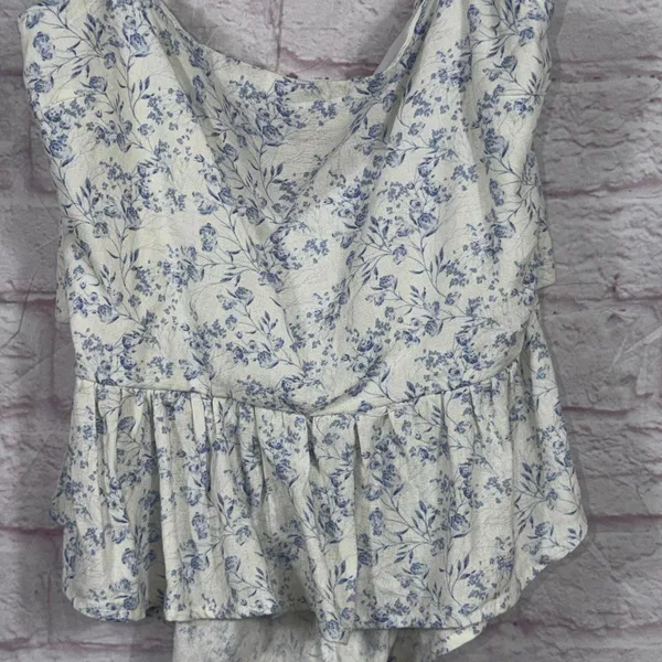 Mi Ami Large Floral Peplum Top - Image 2