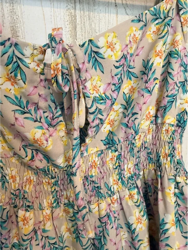 Blush Women's Medium Floral Puff Sleeve Dress - Image 4