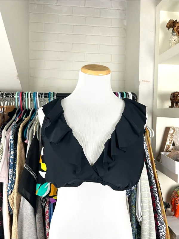 NWT Cupshe Black Bikini Top Plus Size 1X - Image 2
