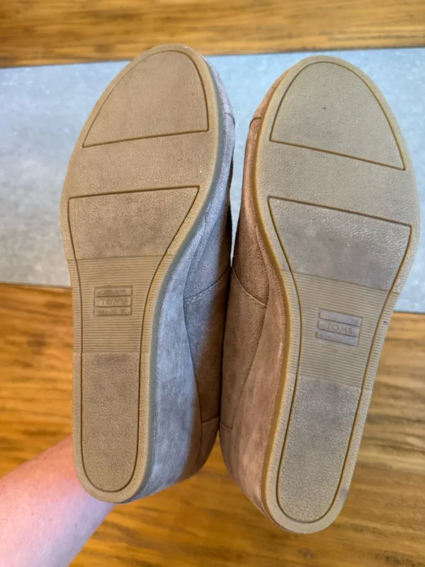 TOMS Desert Wedge Taupe Suede Lace-Up Bootie Size 11 - Image 6