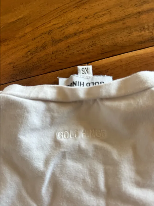 Gold hinge white tee - Image 4