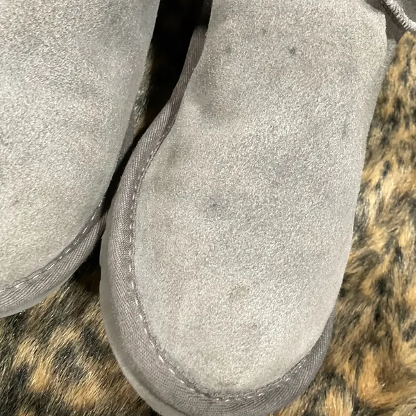 UGG ONE‎ BUTTON LEATHER BOOTS Gray Size 6 - Image 4