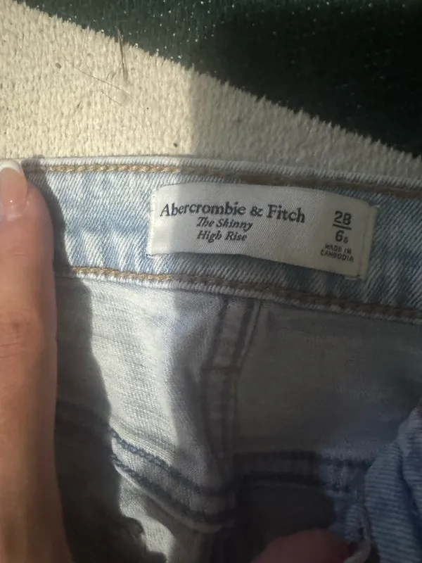Abercrombie Jeans - Image 3