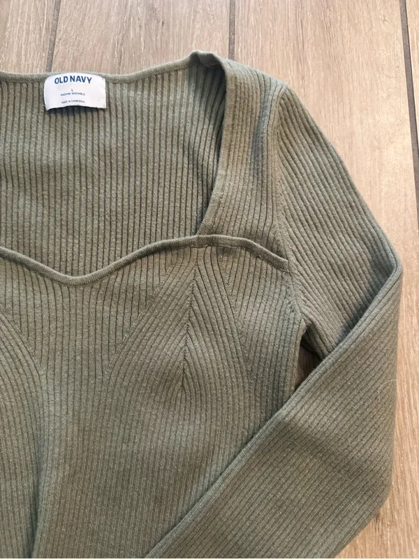 Old Navy Olive Ribbed Scoop-Neck Long-Sleeve Sweater - Image 6