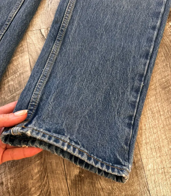 Good American NWT 90s Icon Straight Leg Blue Jeans Blue Size 2/26 - Image 2