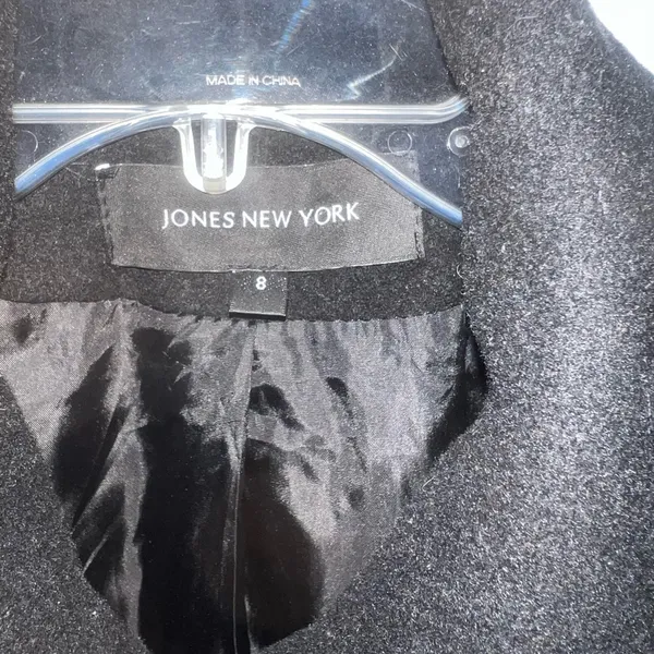 Jones New York women’s‎ wool coat Lined on the inside , Black, size 8 - Image 3