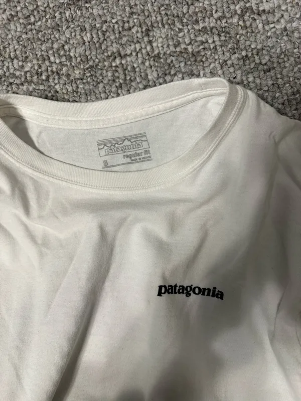 Patagonia Long Sleeve Fish - Image 3