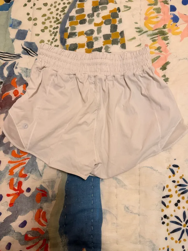 Lululemon Clemson Hotty Hot Shorts 2.5" - Image 3