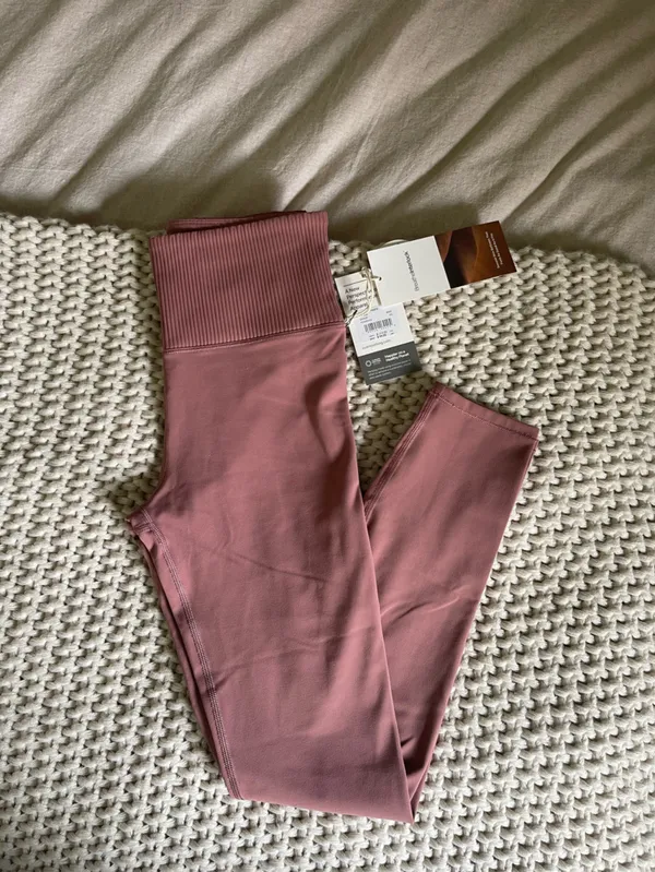 Vuori Rib Studio Legging - Image 2