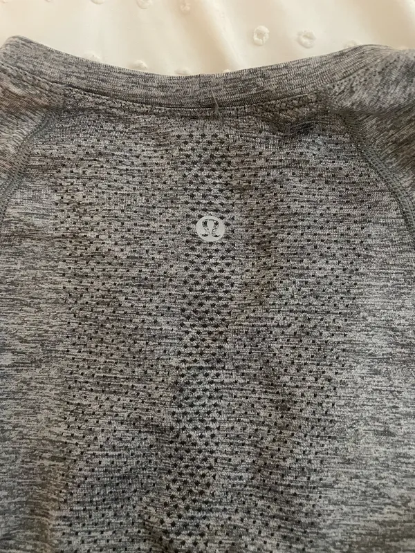 Lululemon Swiftly Tech Long Sleeve - Image 4