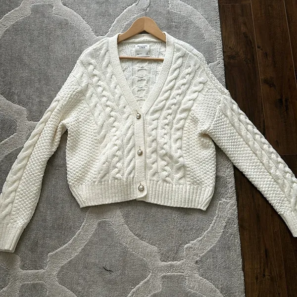 Abercrombie and Fitch short cardigan - Image 4
