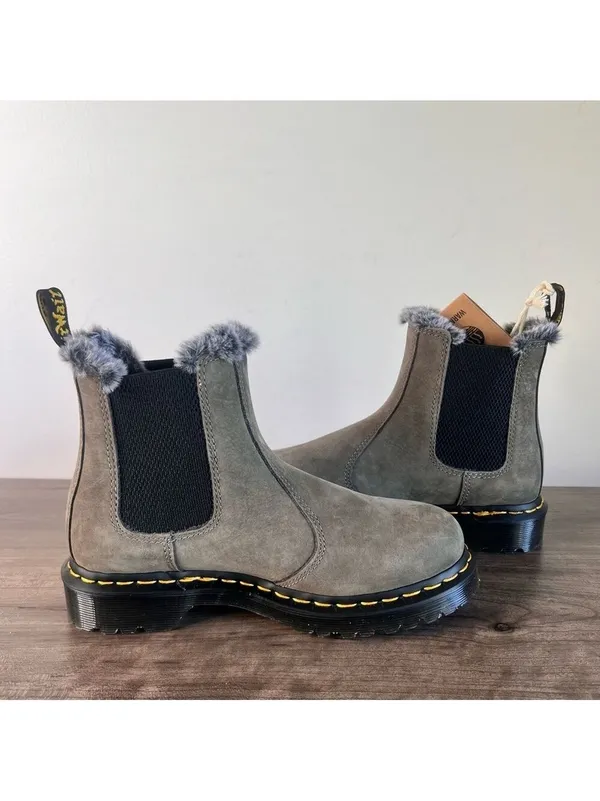 Dr. Martens Women’s Leonore Faux Fur Lined Nubuck Chelsea Boot Size 6 #666 - Image 7