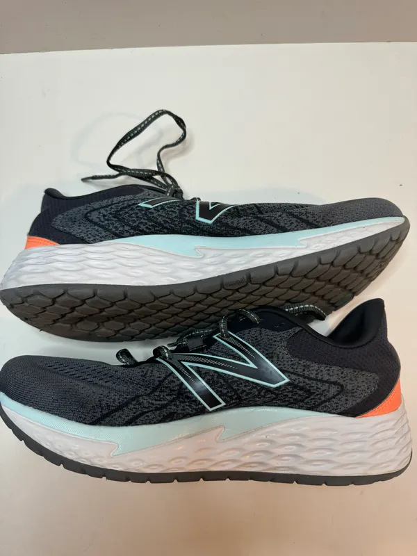 Fresh Foam Evare Running Shoes Size 11 - Image 5