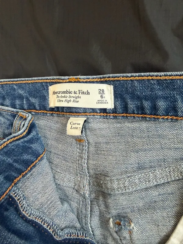 Abercrombie Ankle Straight Ultra High-Rise Curve - Image 3