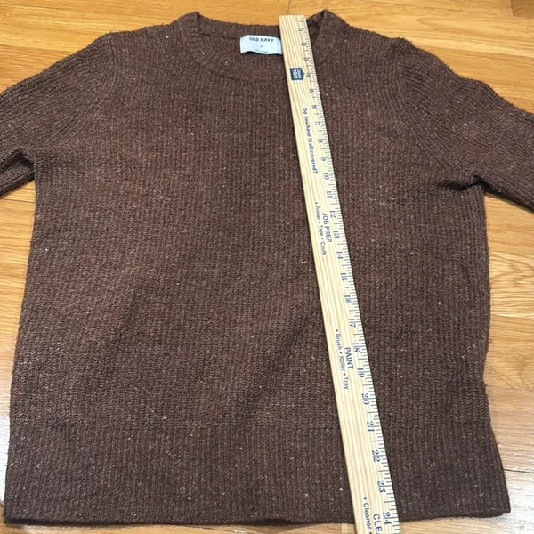 Old navy cozy chocolate long sleeve crew neck sweater size medium. - Image 5