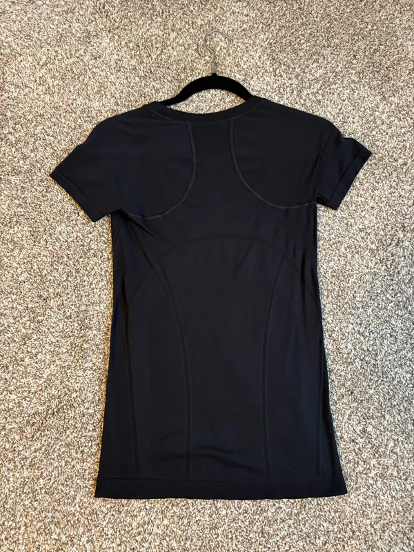 Athleta Black Momentum Tee - Image 3