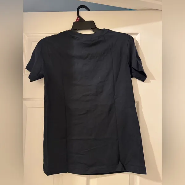 Nike Dark Blue T-Shirt with Red Tag - Image 4