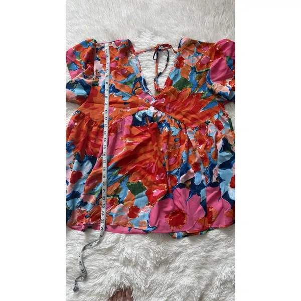 Entro NWT Watercolor Floral V-Neck Blouse Large Flutter Sleeve Tie Back Top New - Image 9