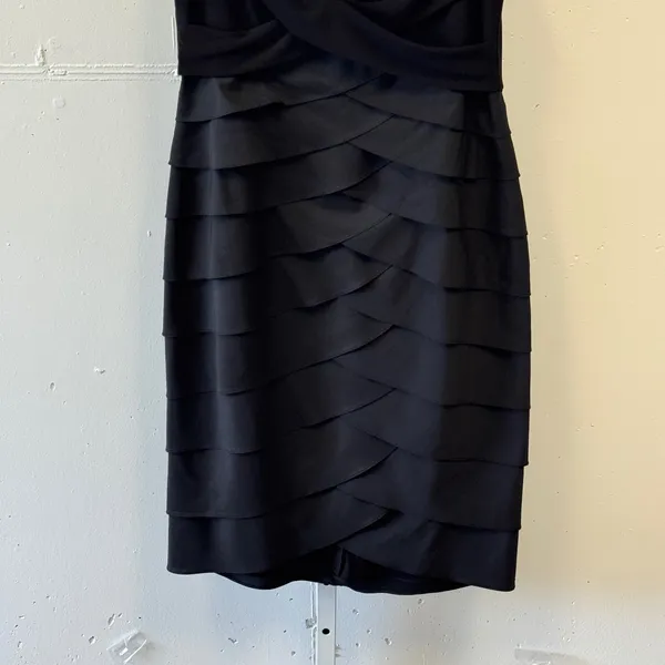 Adrianna Papell 2010s Tiered Ruffle Cocktail Dress Sleeveless V-Neck Size 12‎ - Image 4
