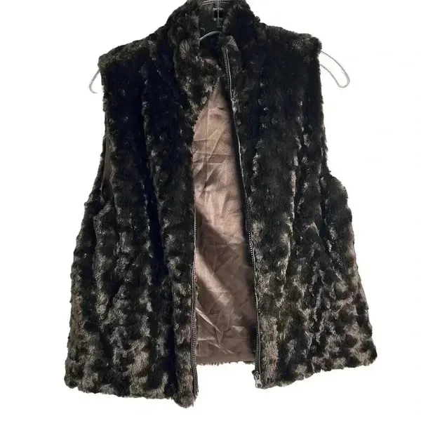 Women's Faux Fur Vest Brown M Soft Texture Full Zip‎ Fall Winter - Image 9