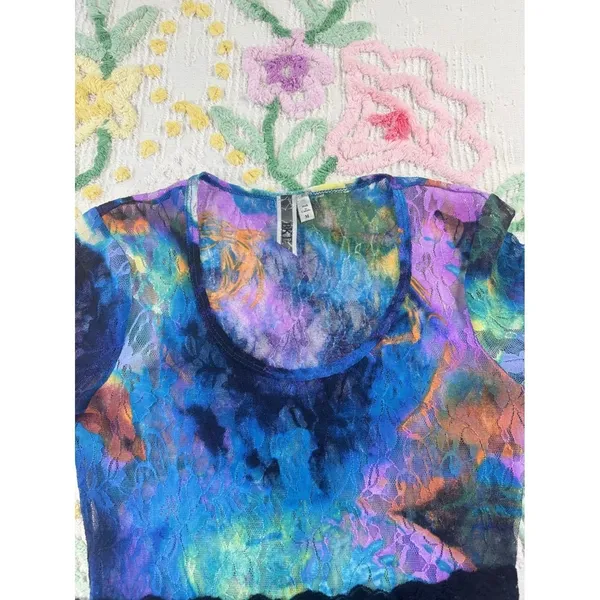 BKE Lace Overlay Tie Dye Short Sleeve Top Women M Blue‎ Purple Orange Black - Image 7