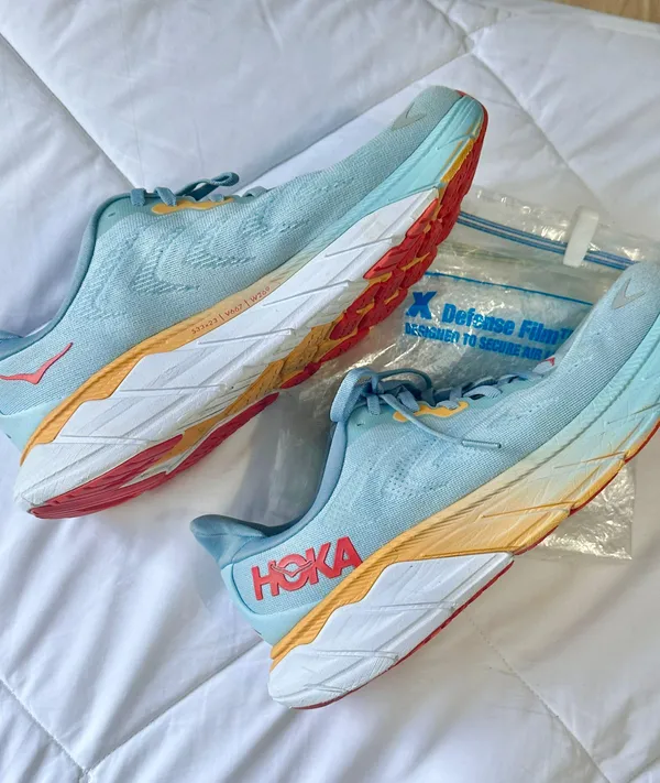 Hoka ONE ONE Arahi 6 Summer Song Mountain Spring - Image 4