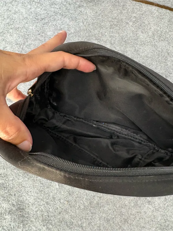 Christian Dior Parfums Black Bow Cosmetic Pouch - Image 8